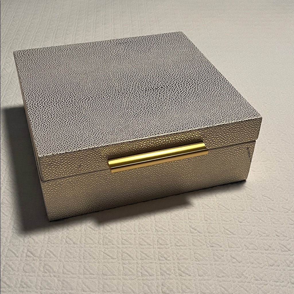 Jewelry Valet